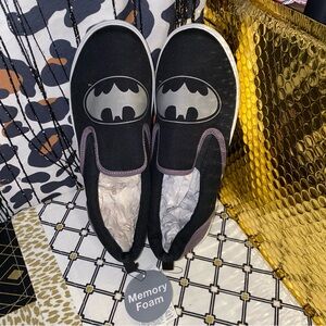 SALE! BOYS GAP ✖️ DC BATMAN SLIP ON SHOES